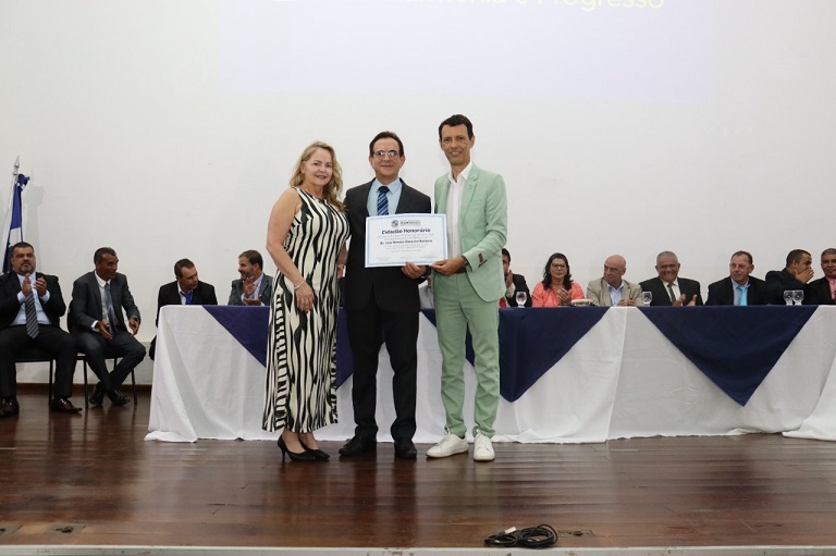 WhatsApp Image 2023-12-01 at 16.32.58.jpeg