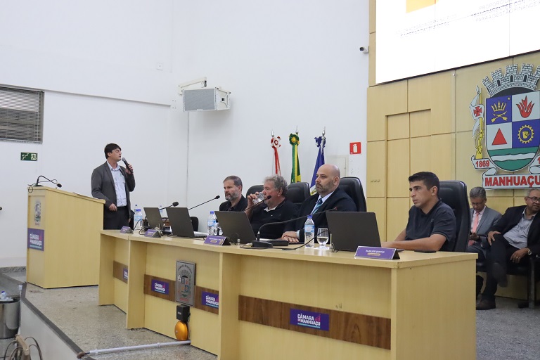 Audiência Pública na Câmara de Manhuaçu debate LDO/2026