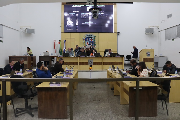 Câmara aprova projetos e debate temas de interesse da sociedade em reunião