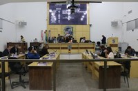 Câmara aprova projetos e debate temas de interesse da sociedade em reunião