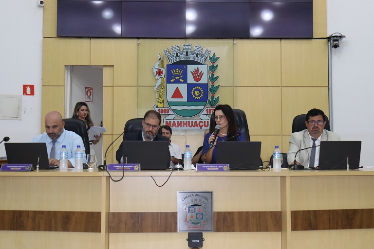 Câmara de Manhuaçu abre os trabalhos do legislativo em 2026