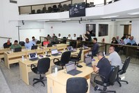 Câmara de Manhuaçu debate orçamento municipal para 2026 