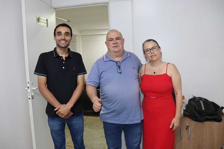 Câmara de Manhuaçu recebe representantes do poder legislativo de Tombos