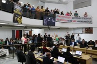 Liminares da justiça suspendem tramitação de dois projetos na Câmara de Manhuaçu