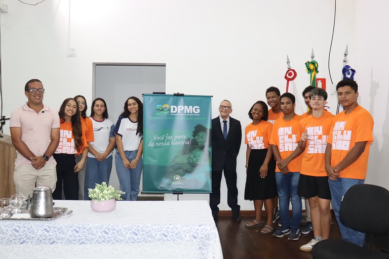 Parlamento Jovem Manhuaçu realiza sua sexta oficina 