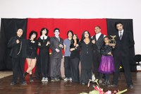 Peça “A Família Addams” é apresentada no anfiteatro da câmara