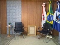 Poder legislativo cria cenário da TV Câmara sem custos aos cofres públicos