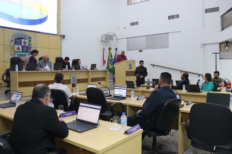 Poder legislativo de Manhuaçu avalia prestação de contas da prefeitura