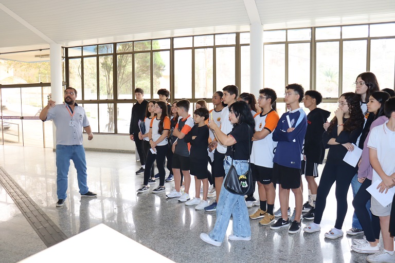 Projeto Cidadania da câmara recebe alunos da Escola do Futuro