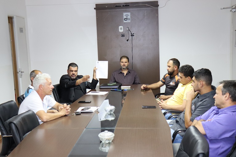 Reunião discute situação de motoristas que atuam na clandestinidade 