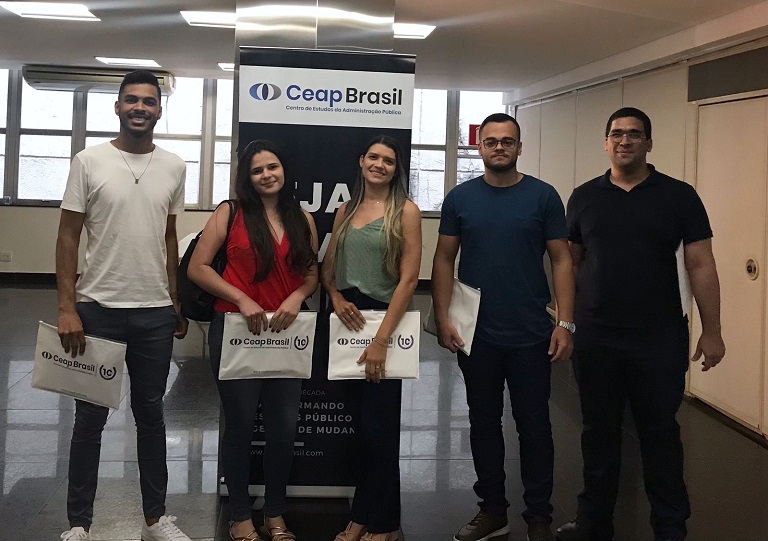 Servidores da Câmara de Manhuaçu participam de curso sobre pregão eletrônico em BH