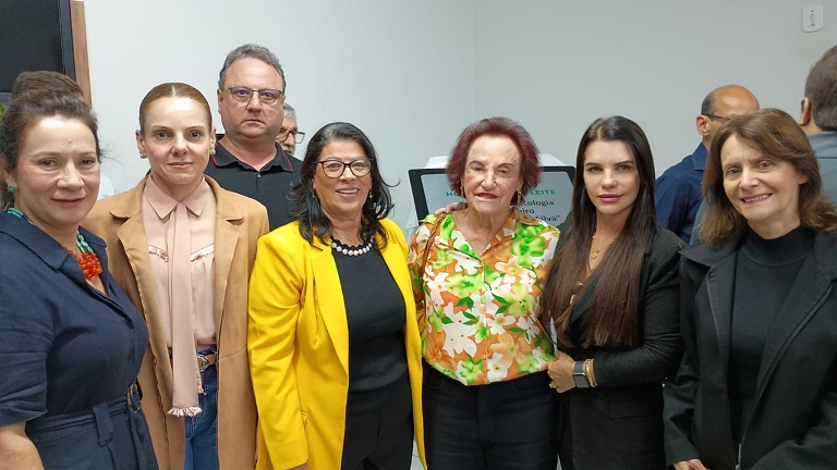 Vereadores participam da inauguração do Serviço de Oncologia do HCL